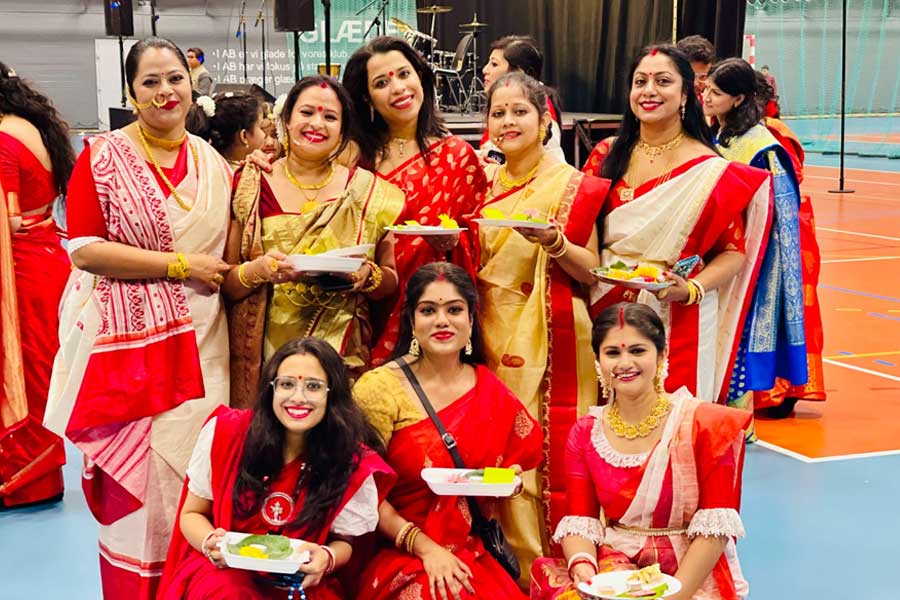 Probashe Durga Puja: Durga Puja in Denmark