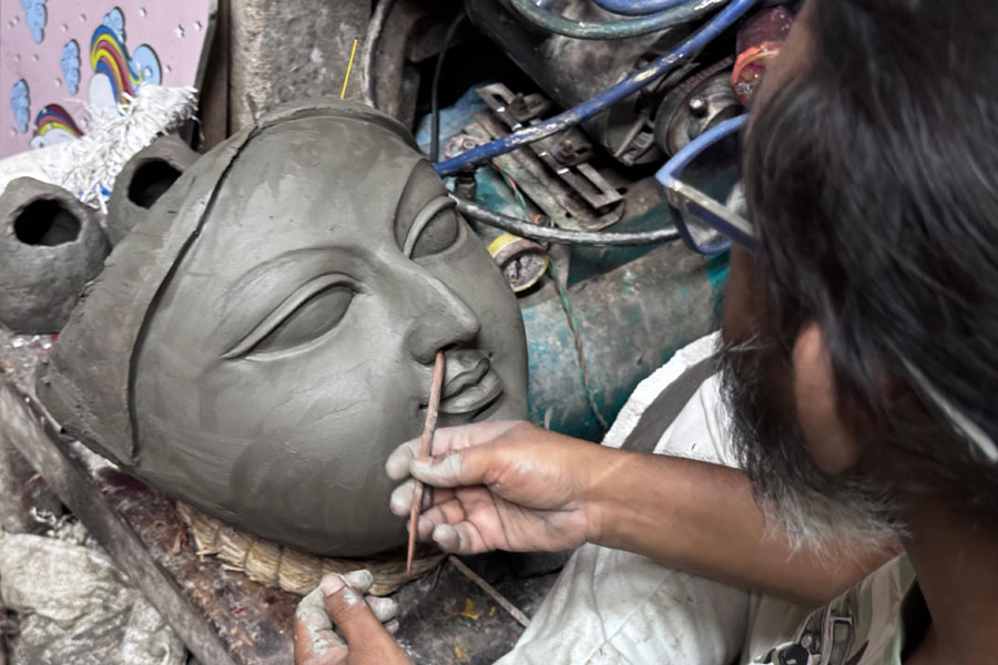 Durga Puja in Kolkata: Here is the history of Kumotuli