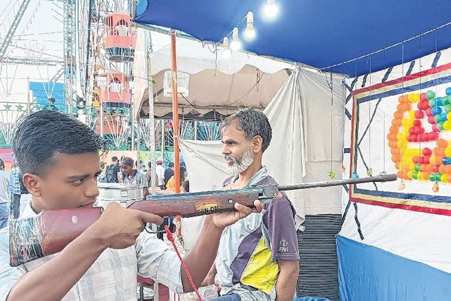 Economy of whole year gets boost during Durga Puja