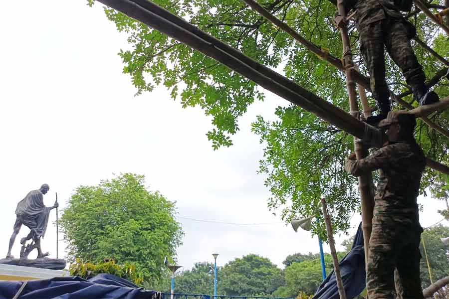 Indian Army opens Language Movement memorial in Esplanade