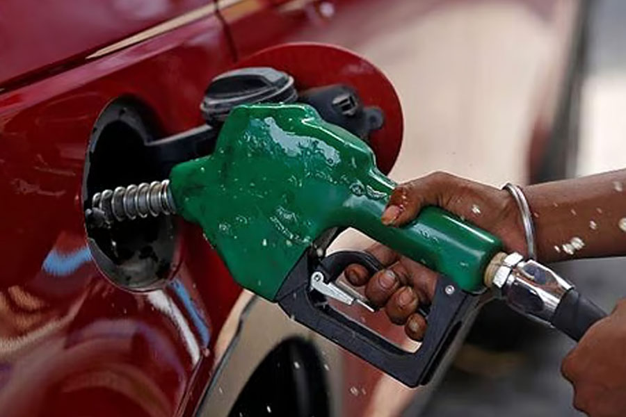 Son of Nitin Gadkari making profit over ethanol petrol
