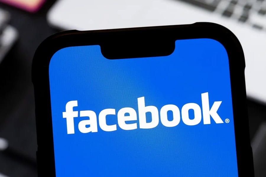 Facebook brings back 'poke' feature after nearly a decade