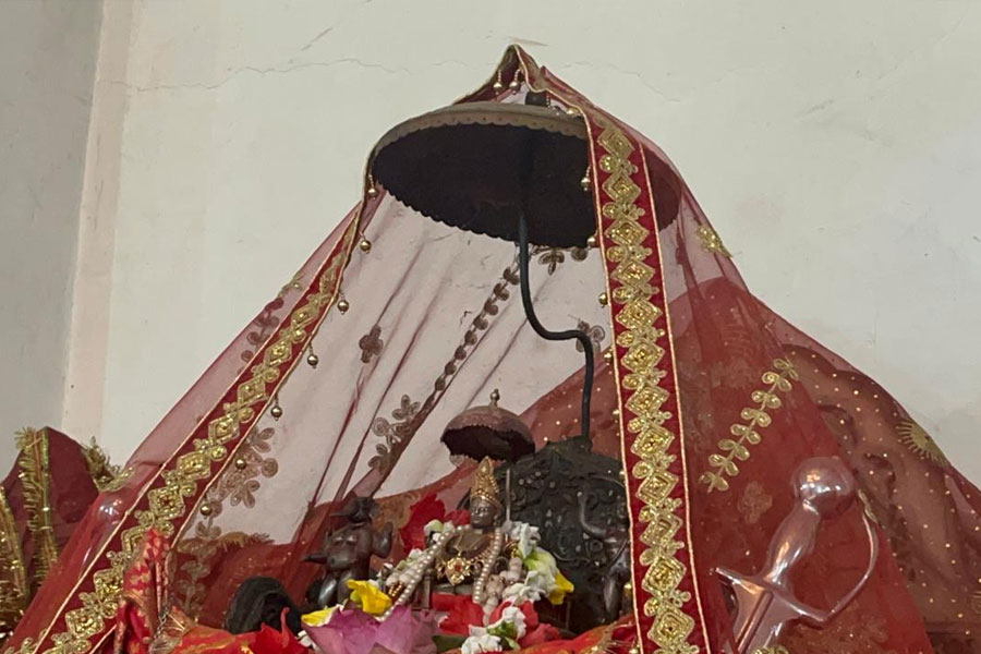 Bonedi Barir Durga Puja: Here is the Durga Puja preparation of Garh Panchkot Rajbari