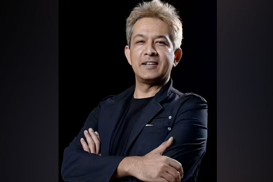 Case against hairstylist Jawed Habib for cheating with many people