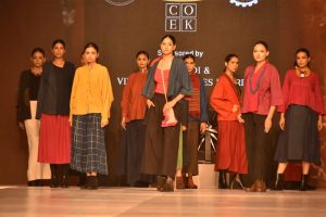 Khadi steals spotlight at UPITS 2025 fashion show blending tradition with modern design
