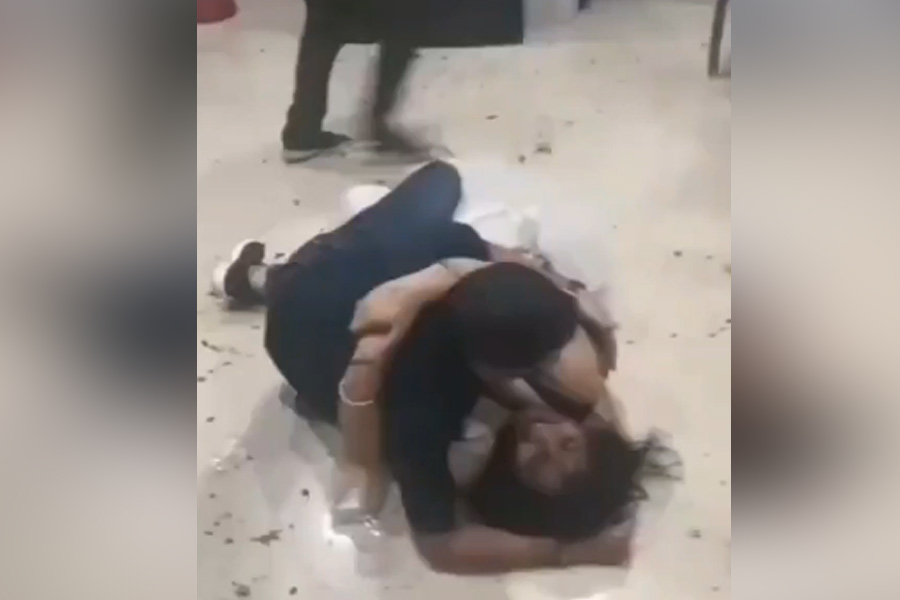 ASI caught allegedly grooving with bar dancer in Madhya Pradesh