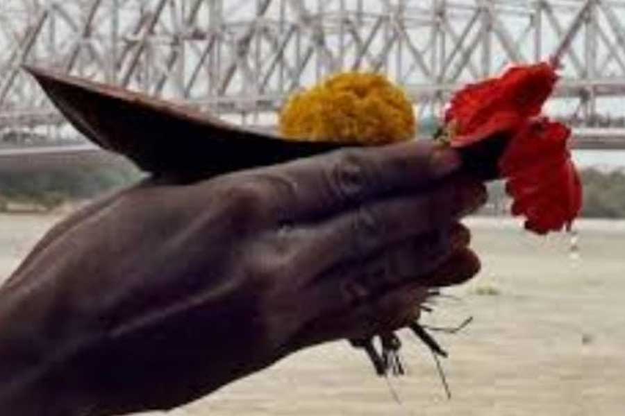 Durga Puja Lifestyle: Is Mahalaya a symbol of good or bad?