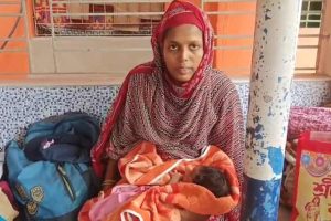 A housewife of Diamond Harbour attend SSC exam with her newborn baby