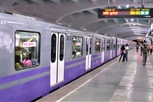 Kolkata Metro service again disrupted from Girish Park