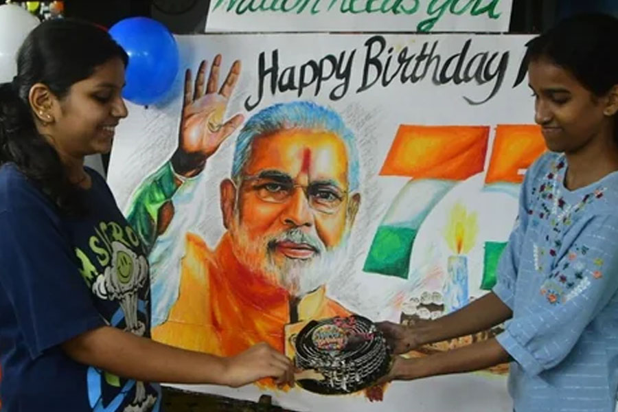 PM Narendra Modi Birthday, President Murmu, leaders across party lines extend greetings