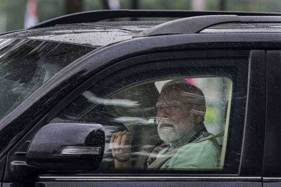 PM Narendra Modi arrives Kolkata to inaugurate 16th Combined Commanders’ Conference