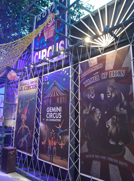 Banglar Durga Puja: Circus theme Durga Puja in Survey park Nilpukur