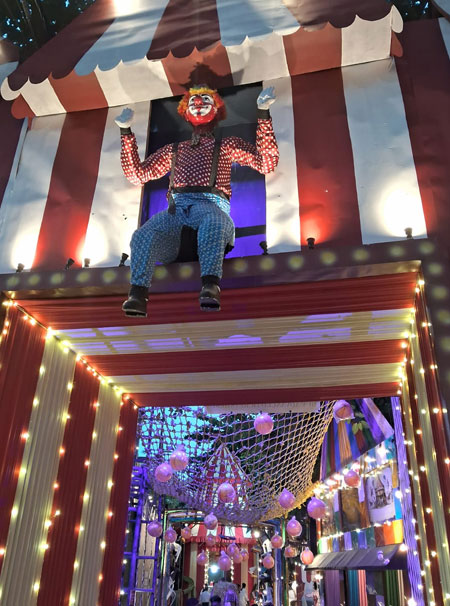 Banglar Durga Puja: Circus theme Durga Puja in Survey park Nilpukur