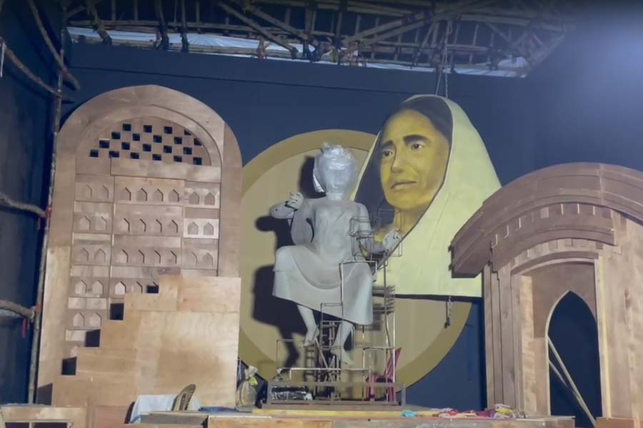 Kolkata Durga Puja: Aswininagar Bandhumahal Club theme for this year Puja is Proud Bengal and Bengalis