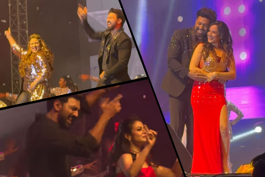 dev celebrate 20years journey in tollywood with her heroine
