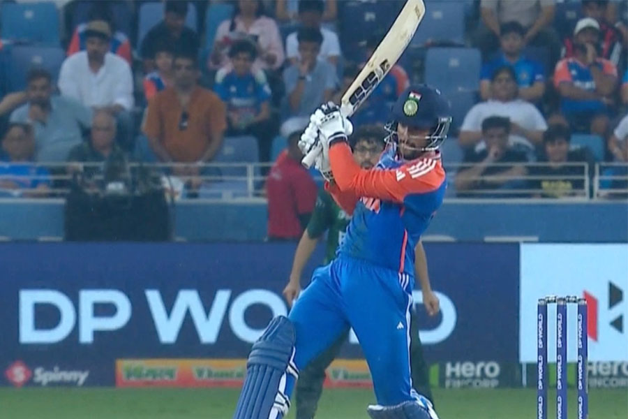 IND VS PAK LIVE: Tilak Verma hits 100, India smells victory