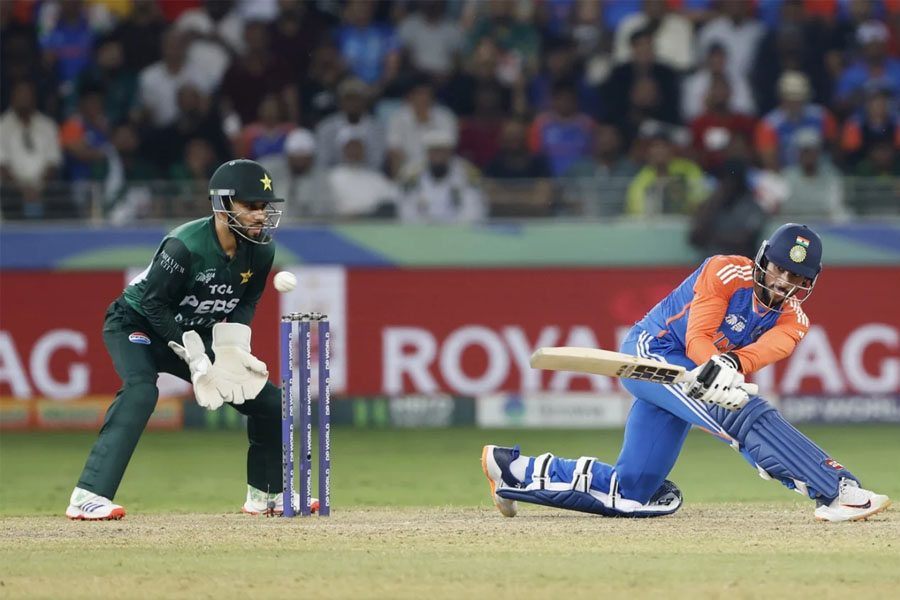 IND VS PAK LIVE: Tilak Verma hits 100, India smells victory