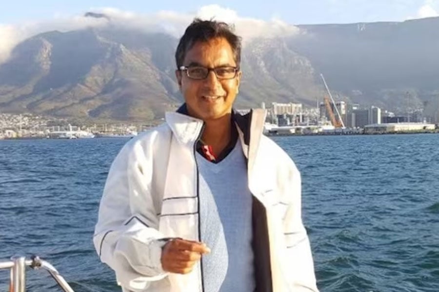 Surgeon who assaulted nurse, disrupted Mamata Banerjee's Oxford event jailed