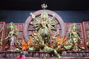 Durga puja 2025 uluberia puja sees poeple from across india