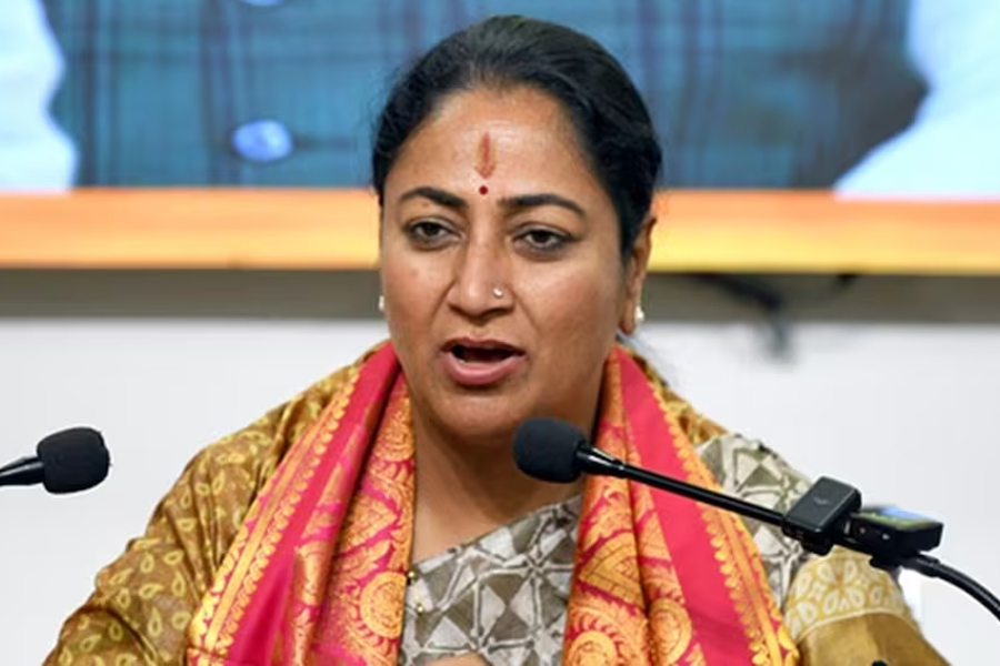 AAP slams Delhi CM Rekha Gupta over allowing husband to sit in govt meetings