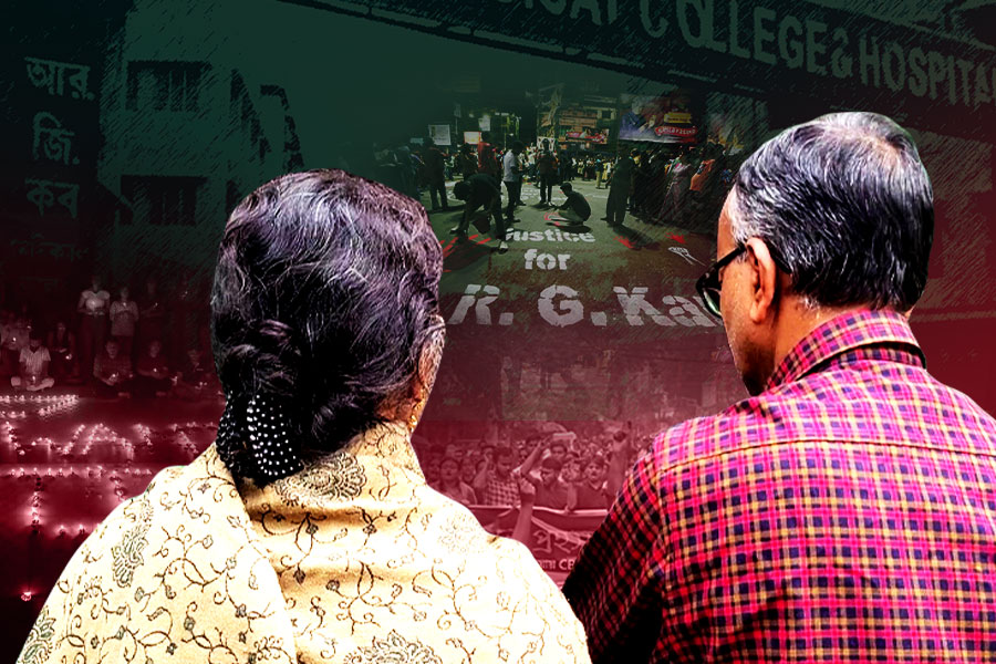 R G Kar's doctor's parents were attacked by Abhaya Mancha