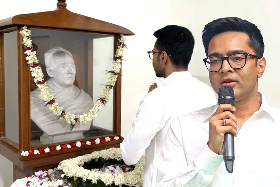 Abhishek Banerjee slams Amit Shah on visiting Kolkata