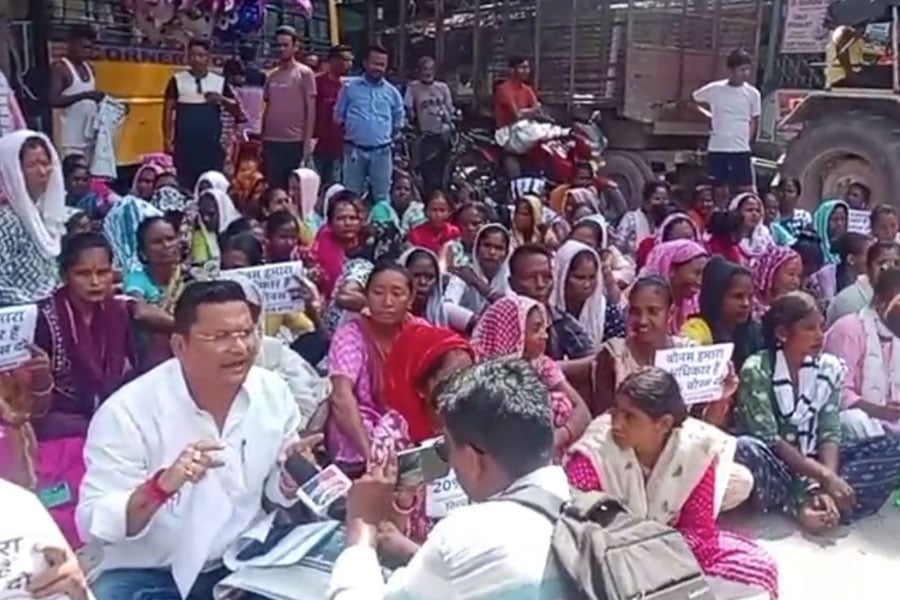 Tea gardens closed in Alipurduar, 1,400 workers lose jobs