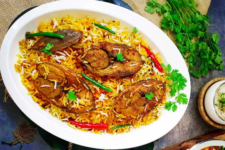 Durga Puja Special Recipe: Easy Hilsa Biriyani Recipe