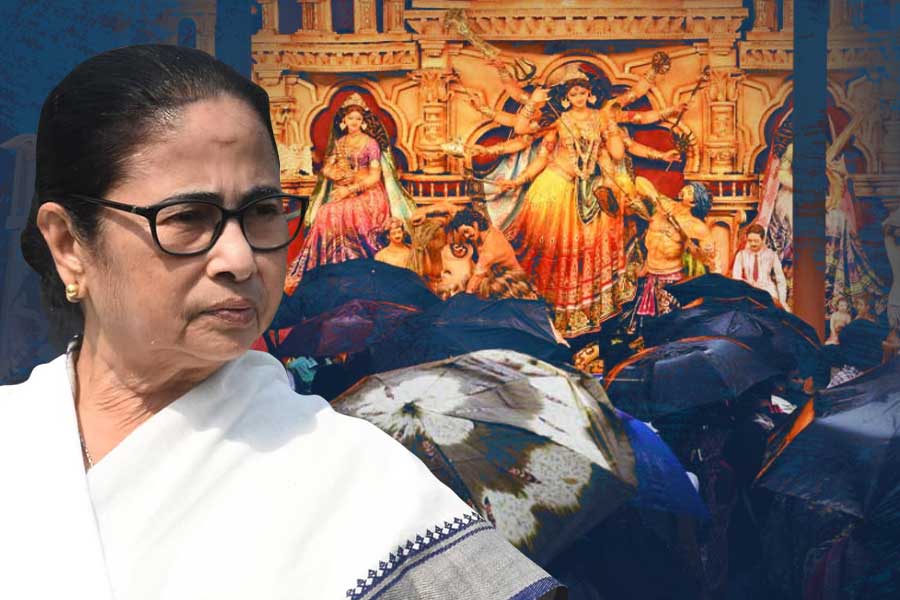 Durga Puja: Rain expected during Puja, state ready to deal with disaster