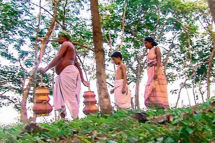 Kolkata and state police has made a movie on satyajit roy called apu and ami