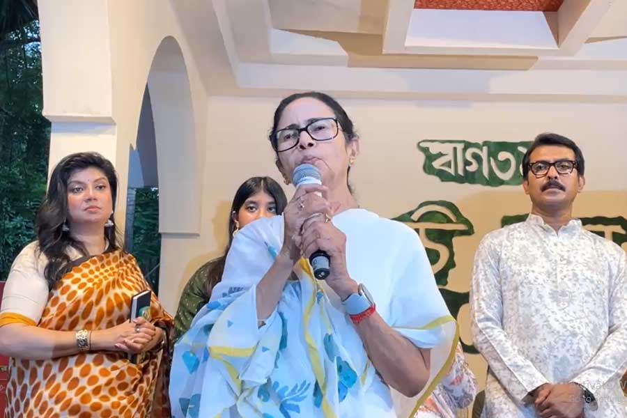 mamata banerjee comment on rain death kolkata