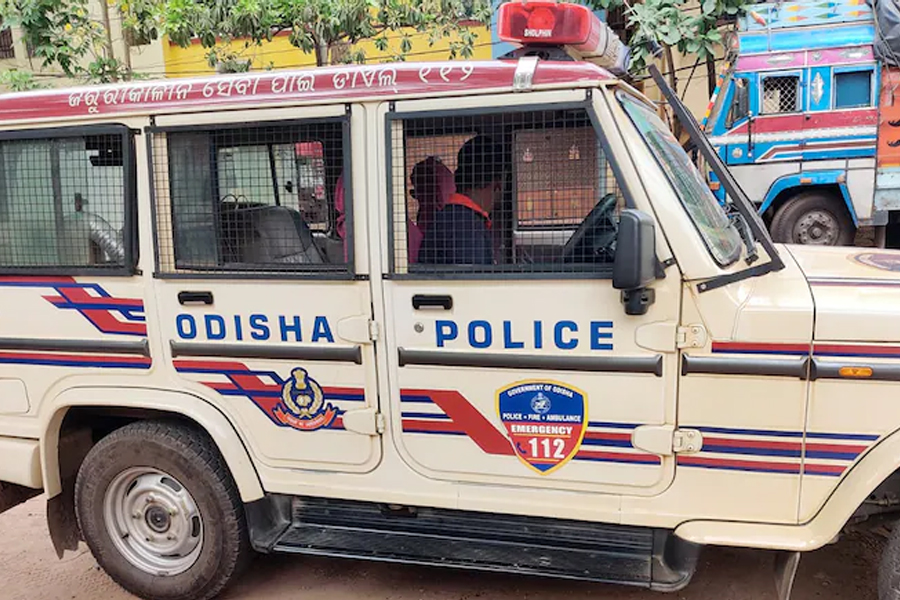 College student harassed by gang in Puri in front of boyfriend