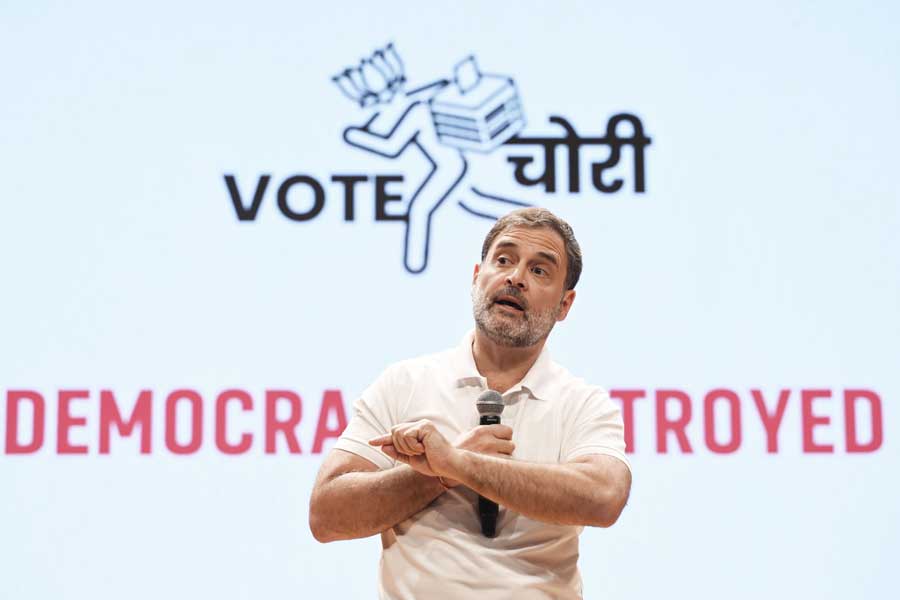 Rahul Gandhi alleges systematic voter deletions with 'proof' from Karnataka