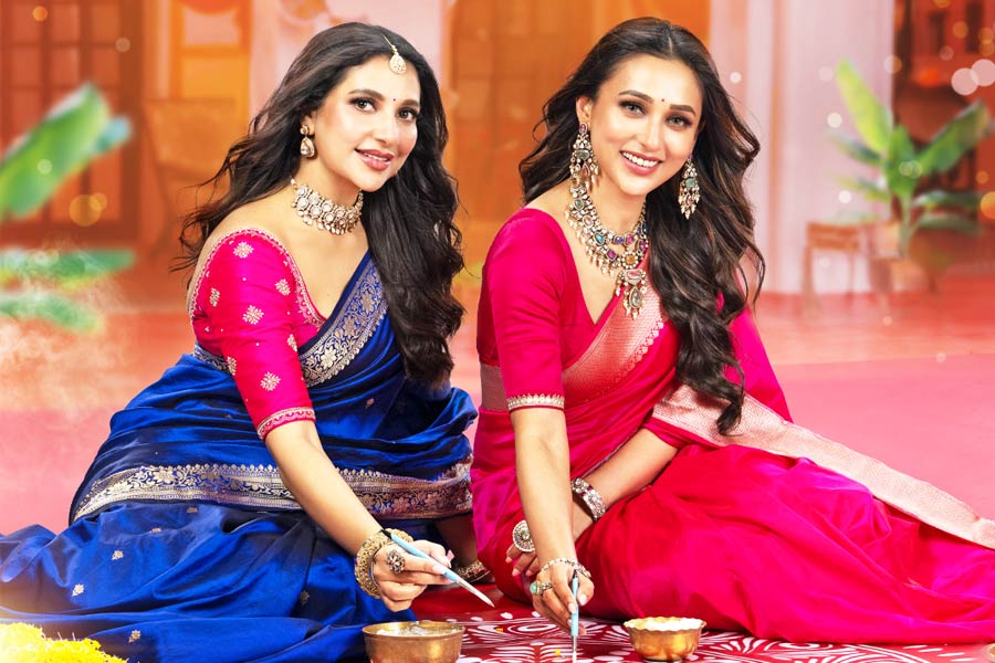 Mimi Chakraborty, Subhashree Ganguly pair up for Puja ad