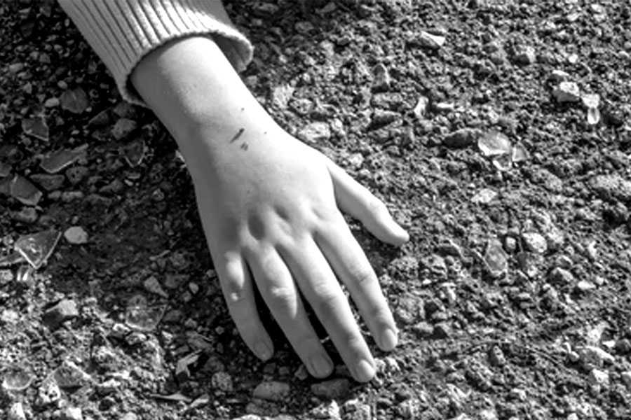 Teenager dies in road accident in Basirhat