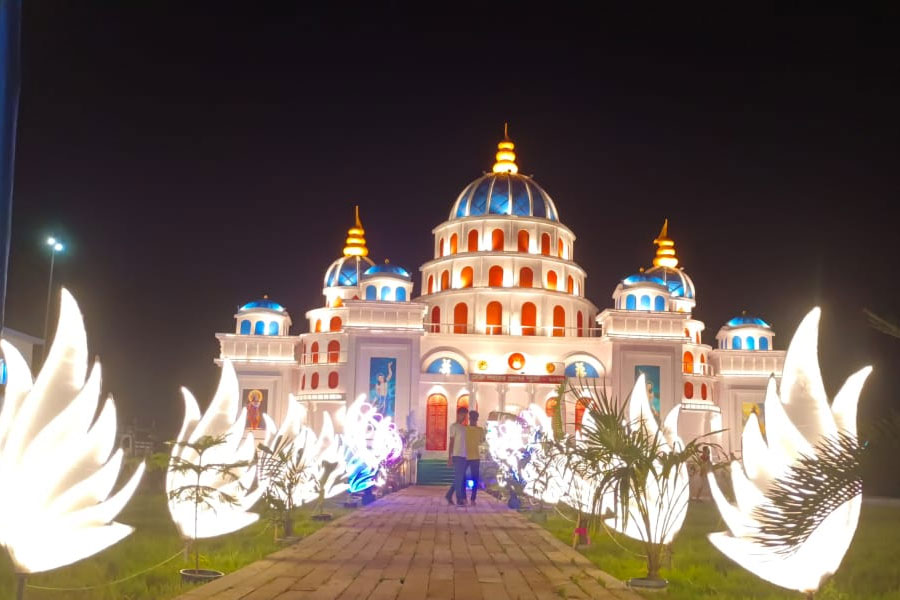 Banglar Durga Puja: Mayapur ISKCON-style pandal in Taki