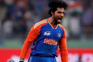 Tilak Varma gets heroic welcome after winning Asia Cup 2025