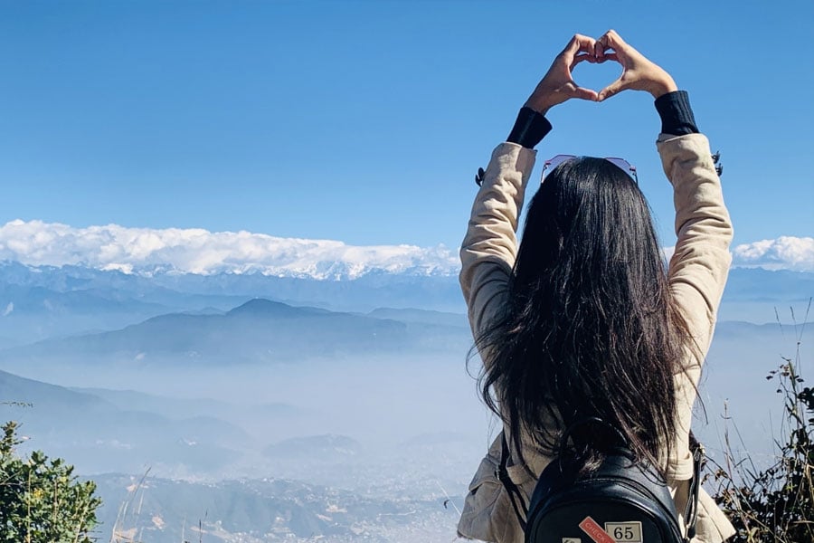 Durga Puja Travel: Stay Healthy While solo Travelling in puja, here are some tips