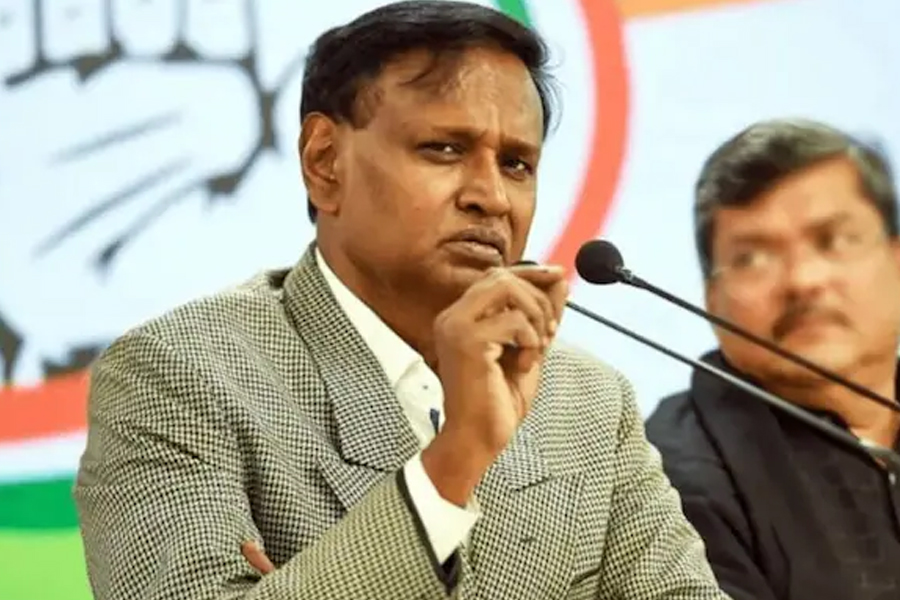 Congress leader supports US remark on Brahmins benefitted from Russian Oil