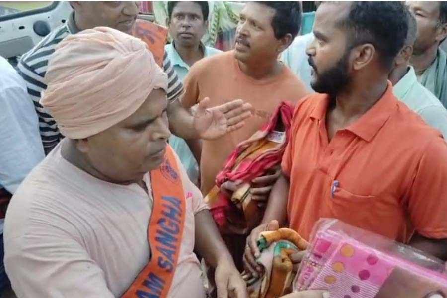 bharat sevashram sangha stands by the victims of the disaster in North Bengal
