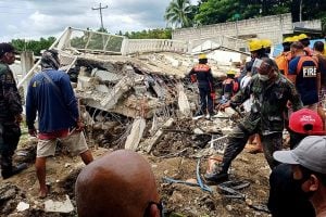 Massive 6.9 magnitude quake jolts Philippines, deaths rise to 31
