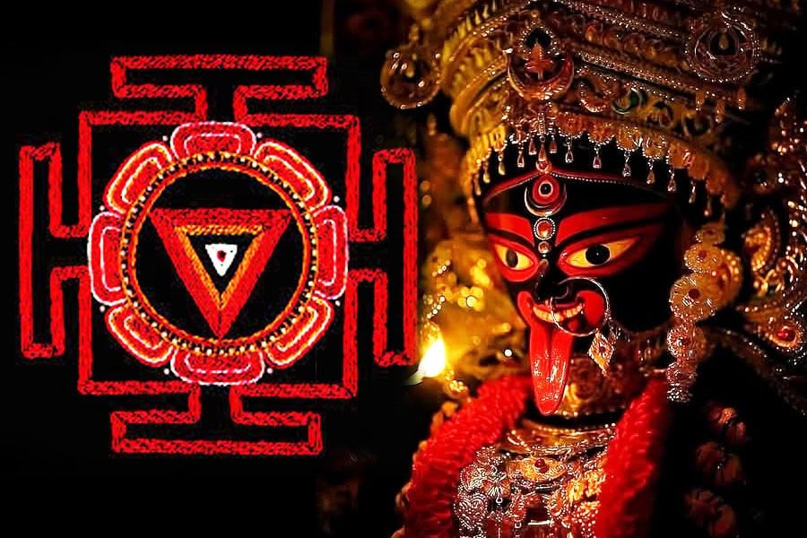 Kali Puja 2025: Before the worship of Goddess Kali's idols became popular, saints used to worship their mother in this way
