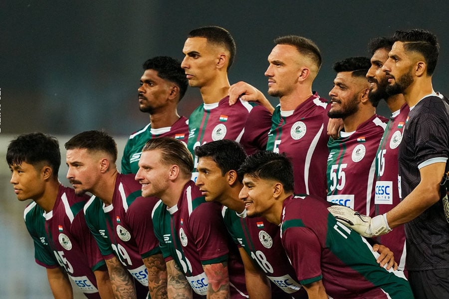 Mohun Bagan becomes IFA Shield champion after defeating arch-rivals East Bengal