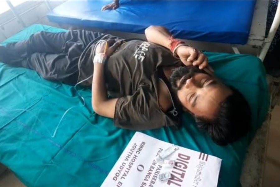 MLA 'beats up' BJP worker in Purulia