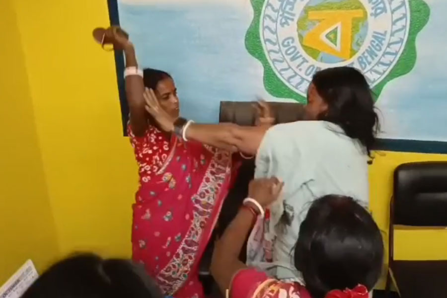 Woman Panchayat chief assaulted by rival, clothes torn in Kharagpur