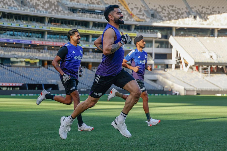 Kids are jumping with joy after receiving Virat Kohli's autograph