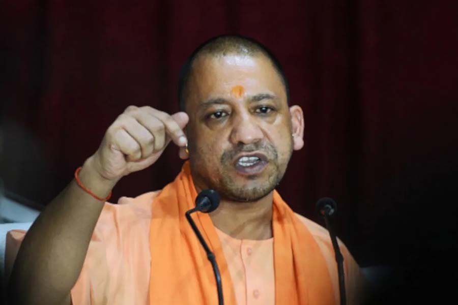 Yogi Adityanath stands by the poor, takes strict action to evict illegal encroachments, orders police to maintain law and order