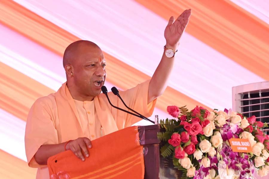 Yogi Adityanath taunted Akhilesh Yadav from the stage of project inauguration and foundation laying