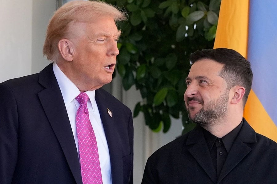 Volodymyr Zelensky jacket gets Trump approval compliment draws smiles viral video