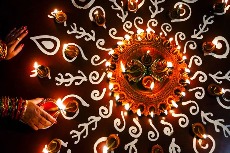 Diwali 2025: Deck up your home with earthen light on Dipanwita Laxmipuja